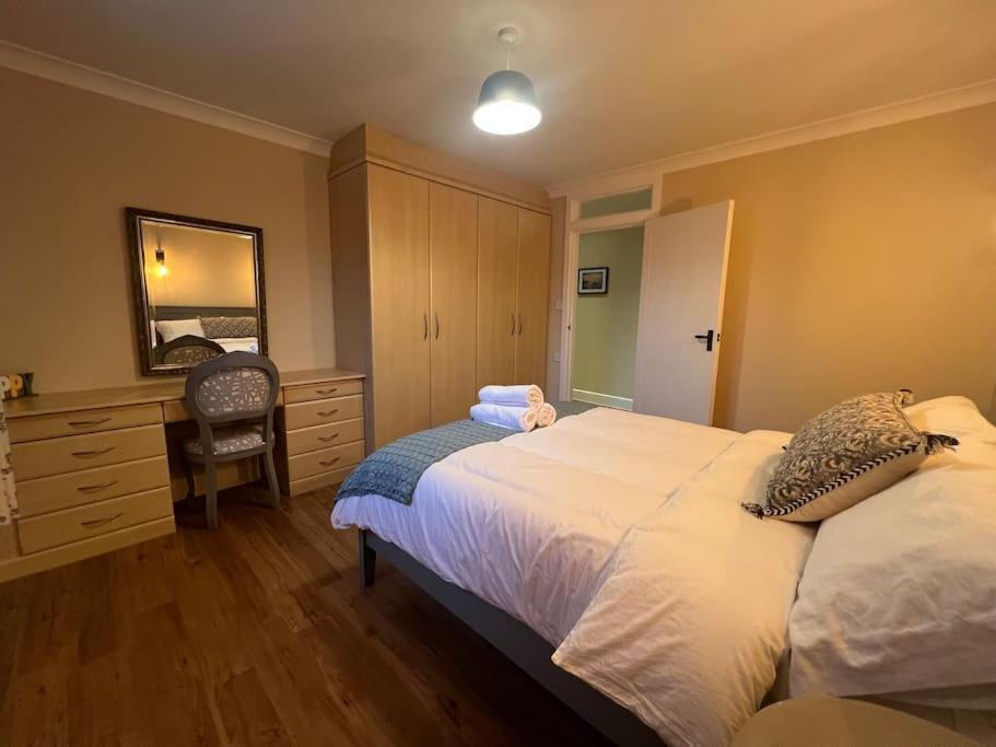The Annex At Merley Mews Poole Exterior photo